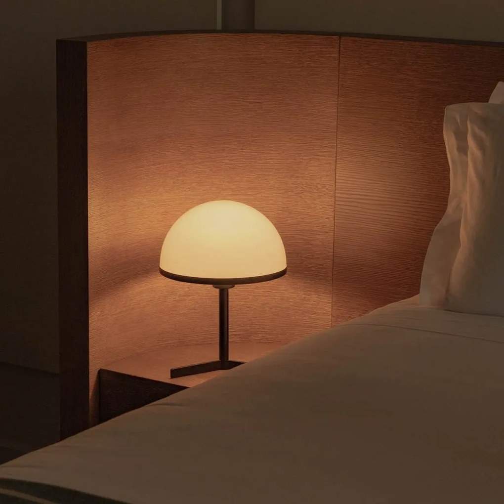 Veioza, Lampa de masa minimalista DOME S