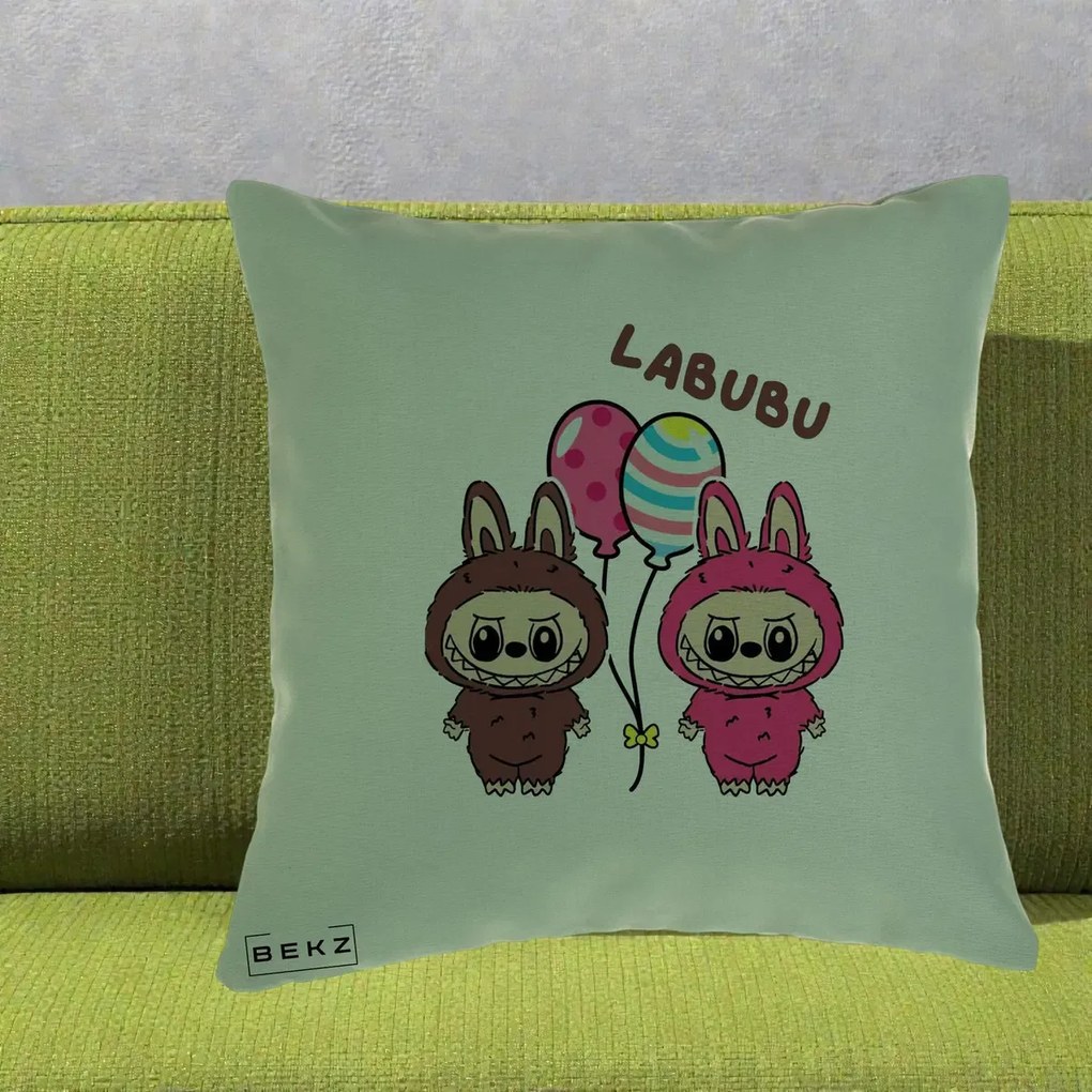 Perna Personalizata Labubu Cuplu cu Baloane, 40x40 cm, Verde, Husa Detasabila, Perna Inclusa, BEKZ®