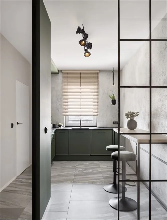 Lustra aplicata metalica design retro RUVI 4 negru