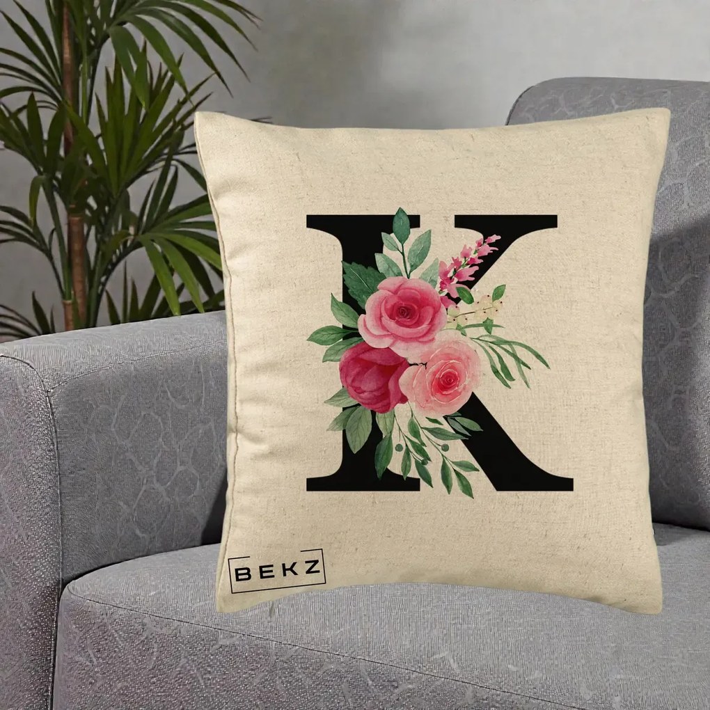 Cadou Personalizat - Perna Personalizata Monograma Florala Litera K, 40x40 cm, Bej, Husa Detasabila, Perna Inclusa, BEKZ®