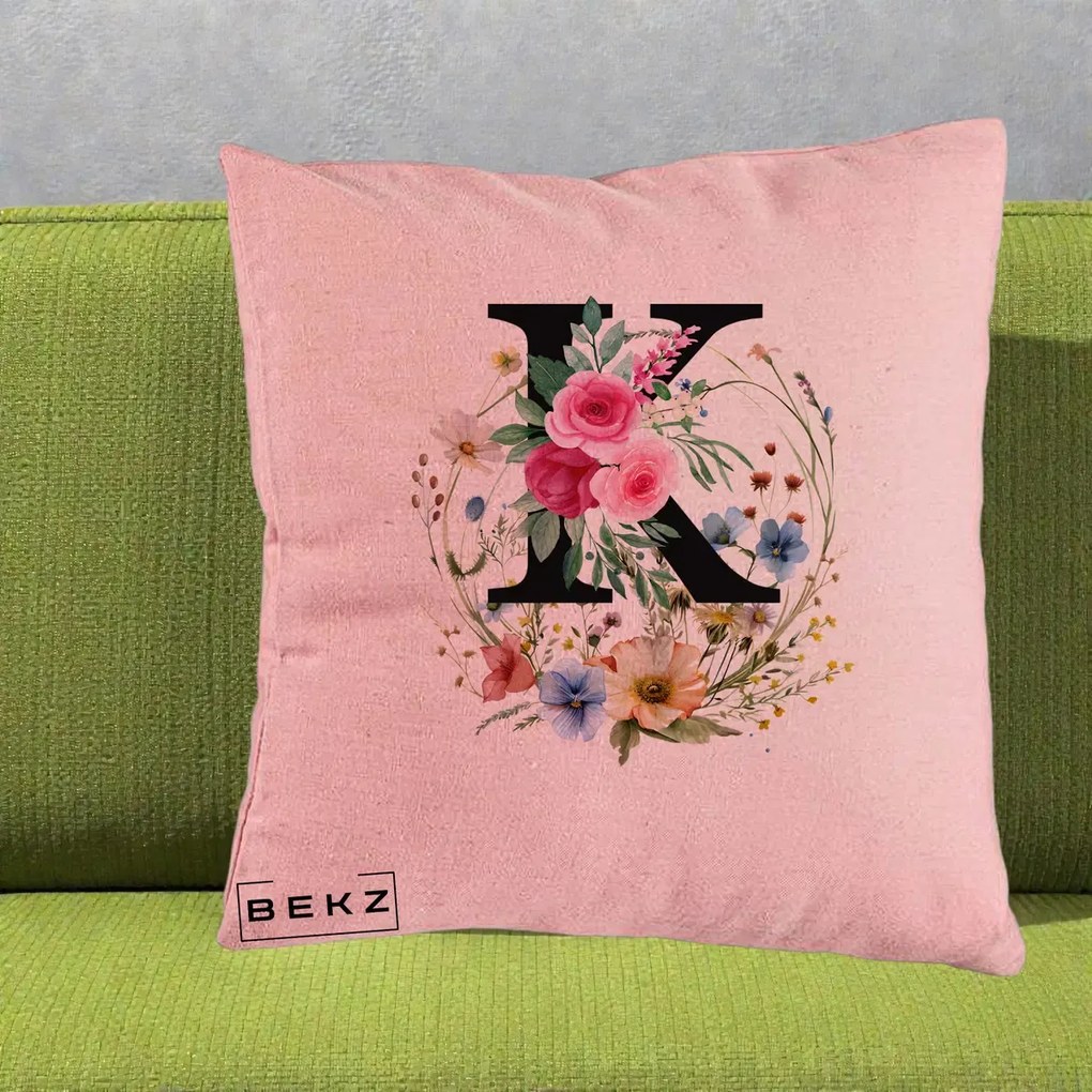 Cadou Personalizat - Perna Personalizata Monogram Litera K cu Flori Acuarela, 40x40 cm, Roz, Husa Detasabila, Perna Inclusa, BEKZ®