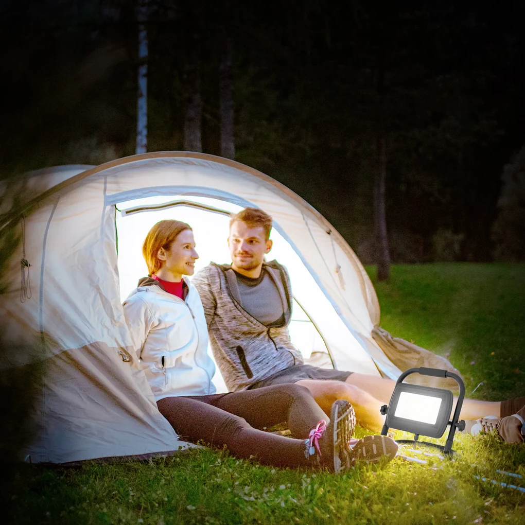 HOMCOM Lampă de Lucru LED, Portabilă și Rezistentă la Intemperii, 25,5x16x25,5 cm, Negru | Aosom Romania