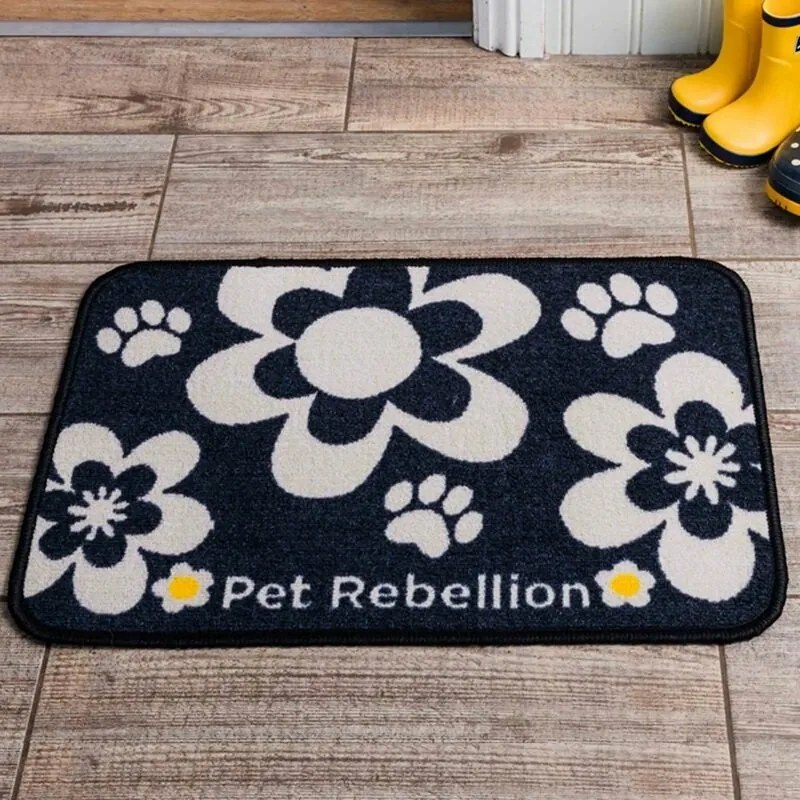 Covoraș sub castron PET REBELLION Dinner Mate Flowers Black, 40 x 60 cm