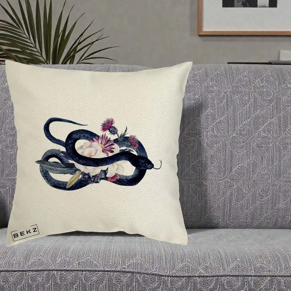 Perna Decorativa Sarpe Negru cu Flori Gothic, 40x40 cm, Ecru, Husa Detasabila, Perna Inclusa, BEKZ®