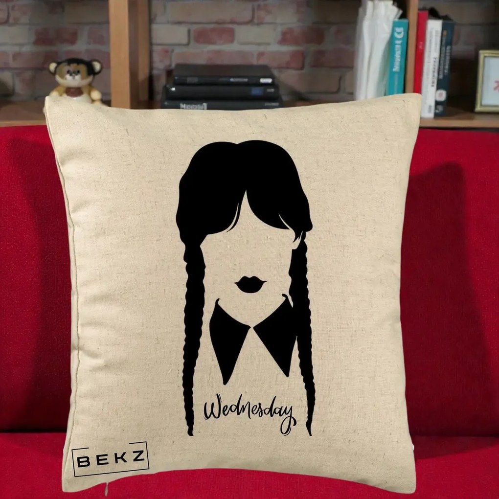 Perna Personalizata Wednesday Addams Silueta Alb-Negru, 40x40 cm, Bej, Husa Detasabila, Perna Inclusa, BEKZ®