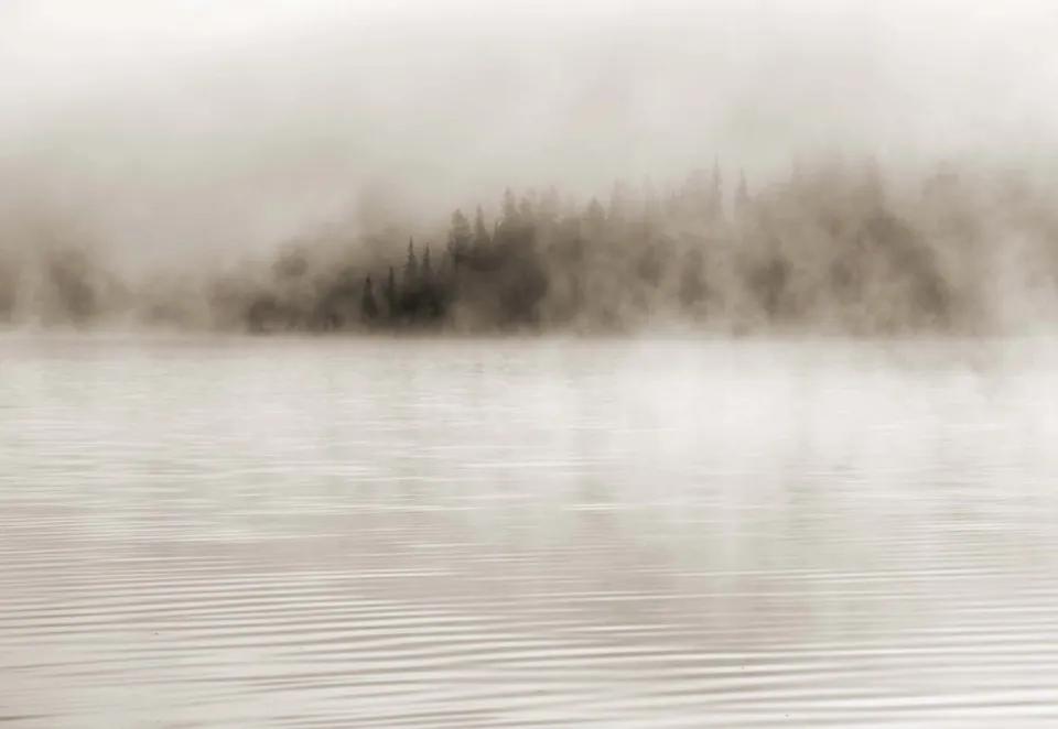 Fototapet - Ceață peste Lac – Sepia