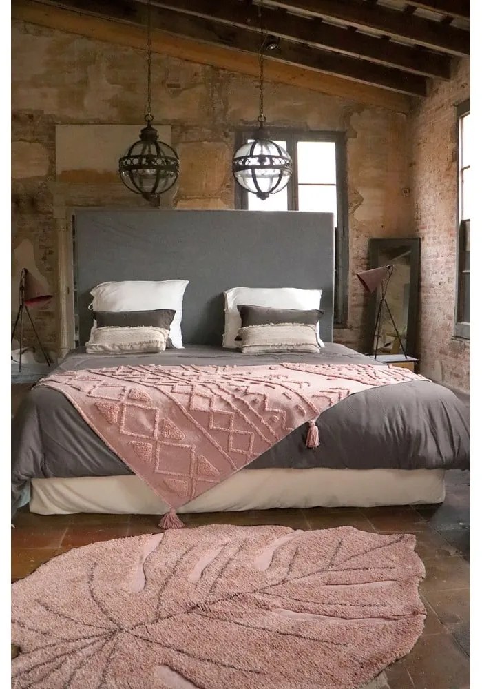 Covor pentru copii roz lavabil/țesut manual din bumbac 120x180 cm Monstera Vintage Nude – Lorena Canals