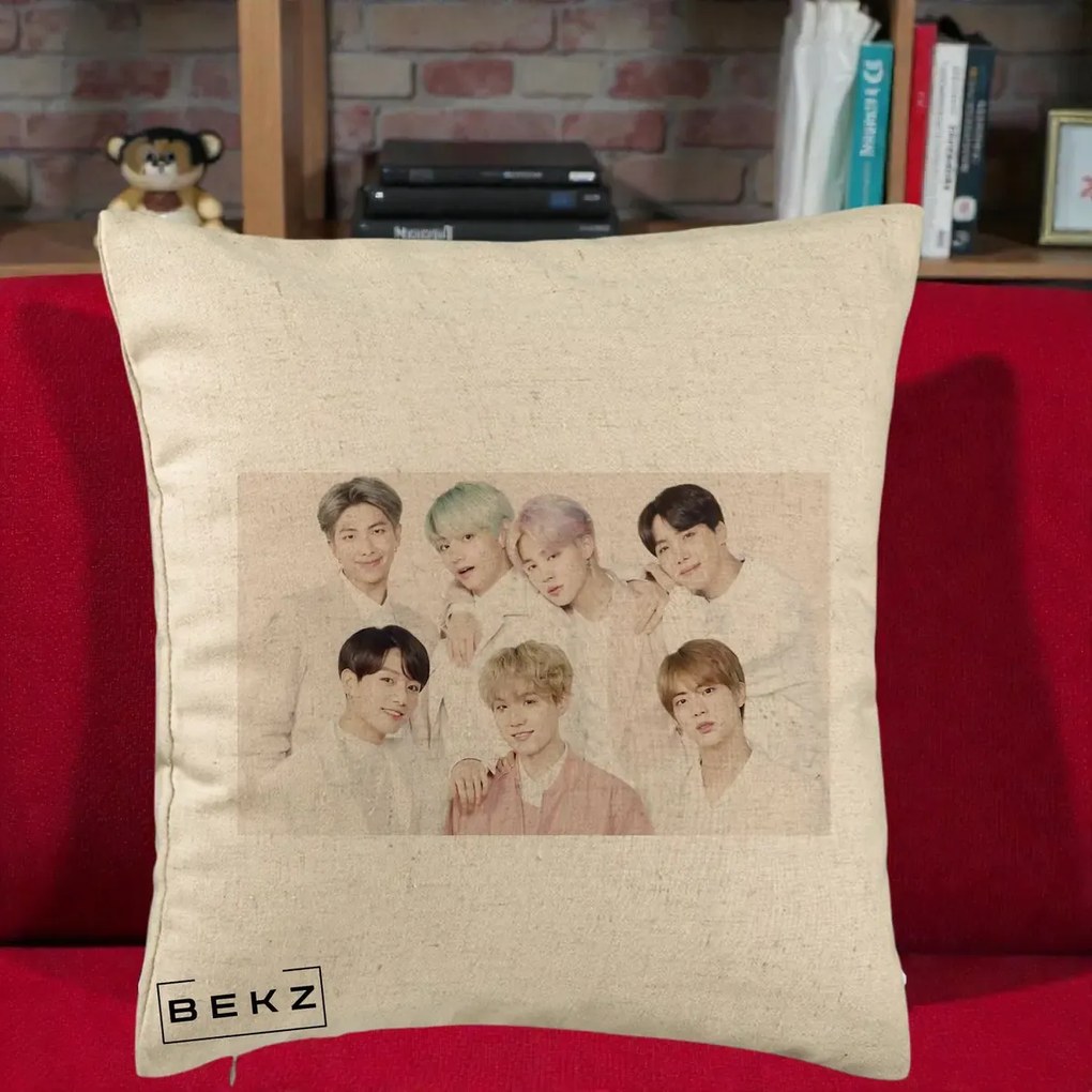 Perna Personalizata K-pop BTS Foto Grup Landscape Pastel, 40x40 cm, Bej, Husa Detasabila, Perna Inclusa, BEKZ®