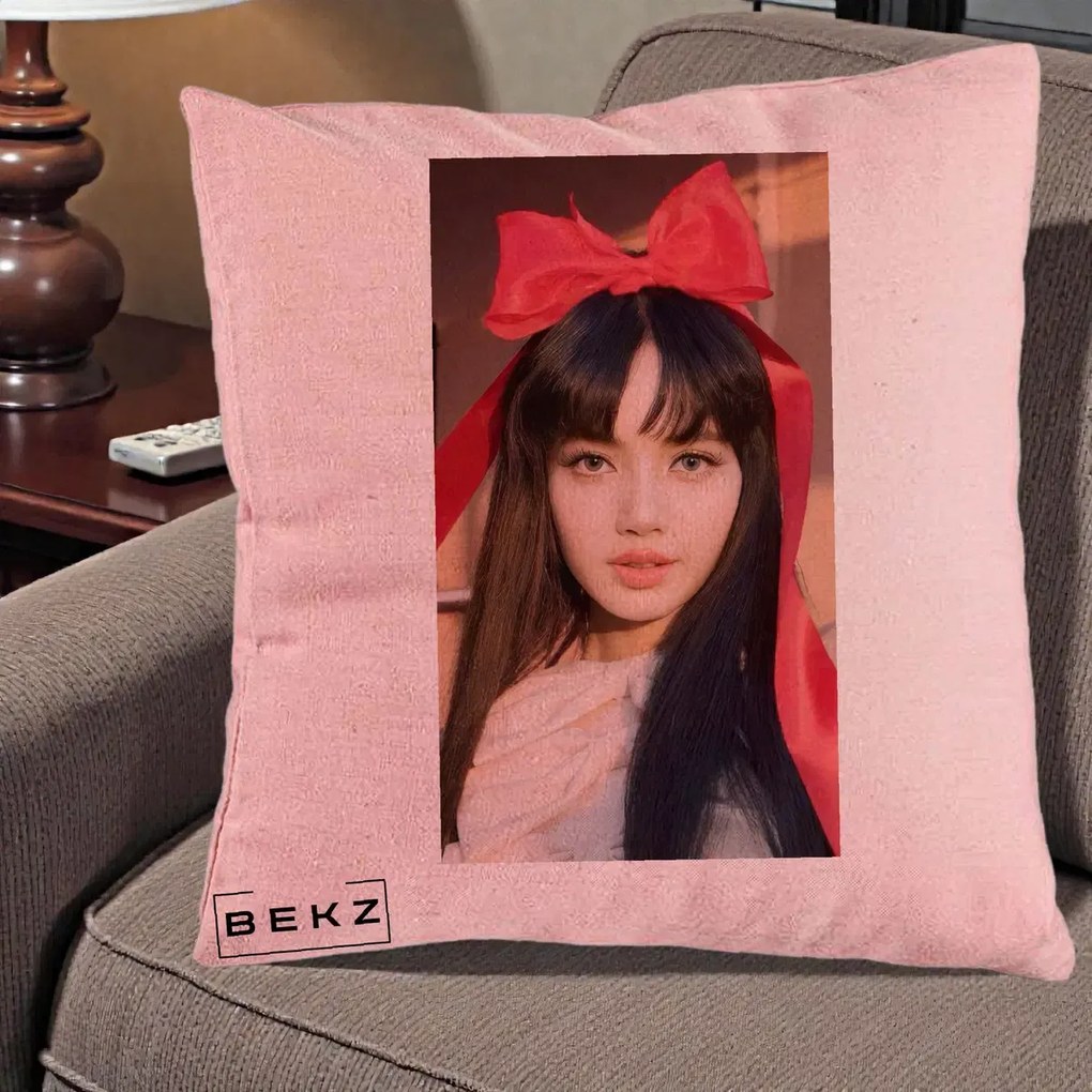 Perna Personalizata K-pop BLACKPINK Rose cu Funda Rosie, 40x40 cm, Roz, Husa Detasabila, Perna Inclusa, BEKZ®
