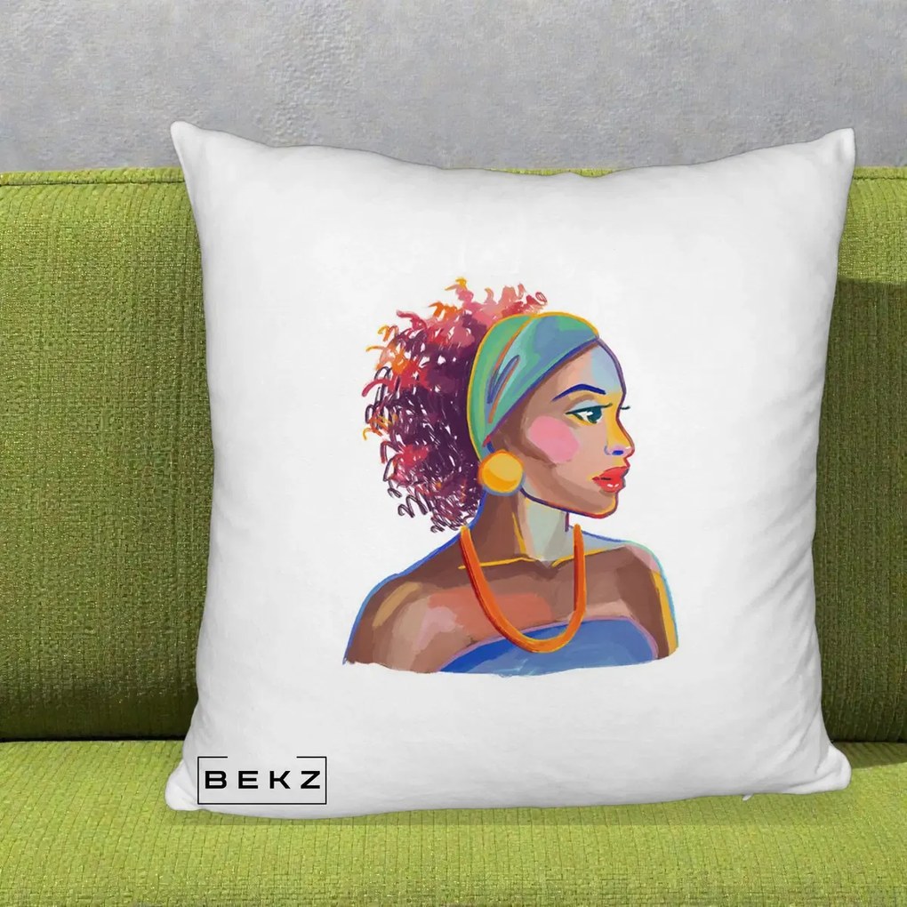 Perna Decorativa Portret Femeie Urbana Acuarela, 40x40 cm, Alb Pufos, Husa Detasabila, Perna Inclusa, BEKZ®