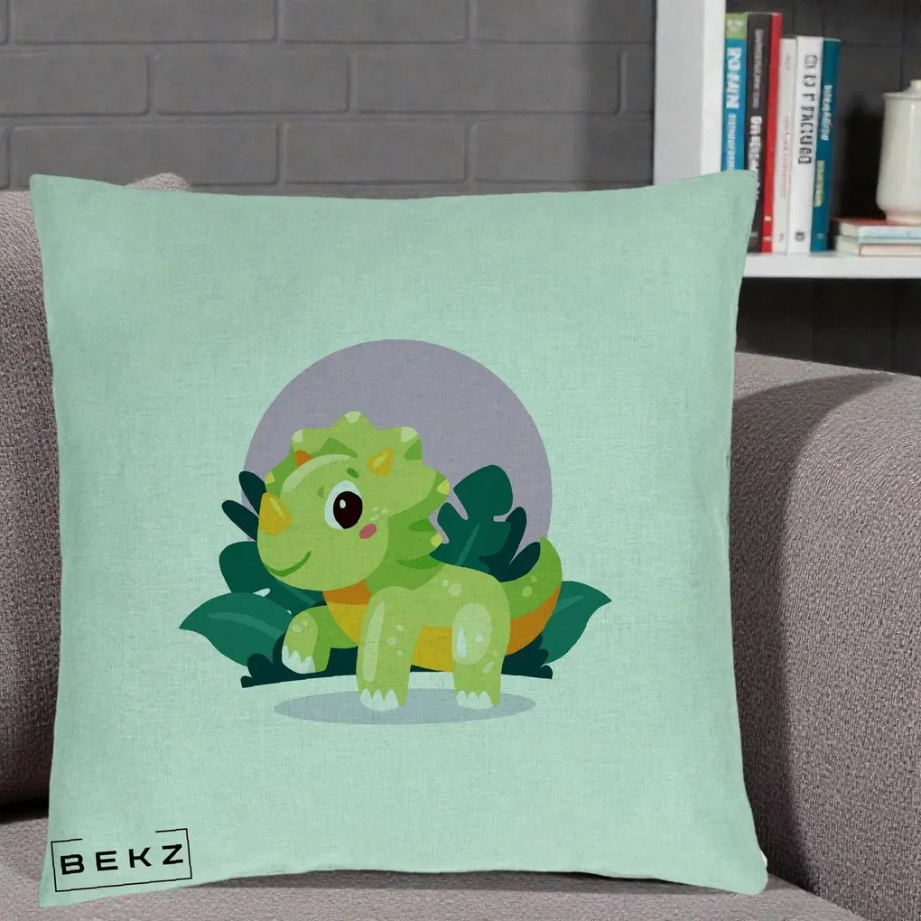 Perna Decorativa Triceratops Kawaii Verde, 40x40 cm, Verde Menta, Husa Detasabila, Perna Inclusa, BEKZ®