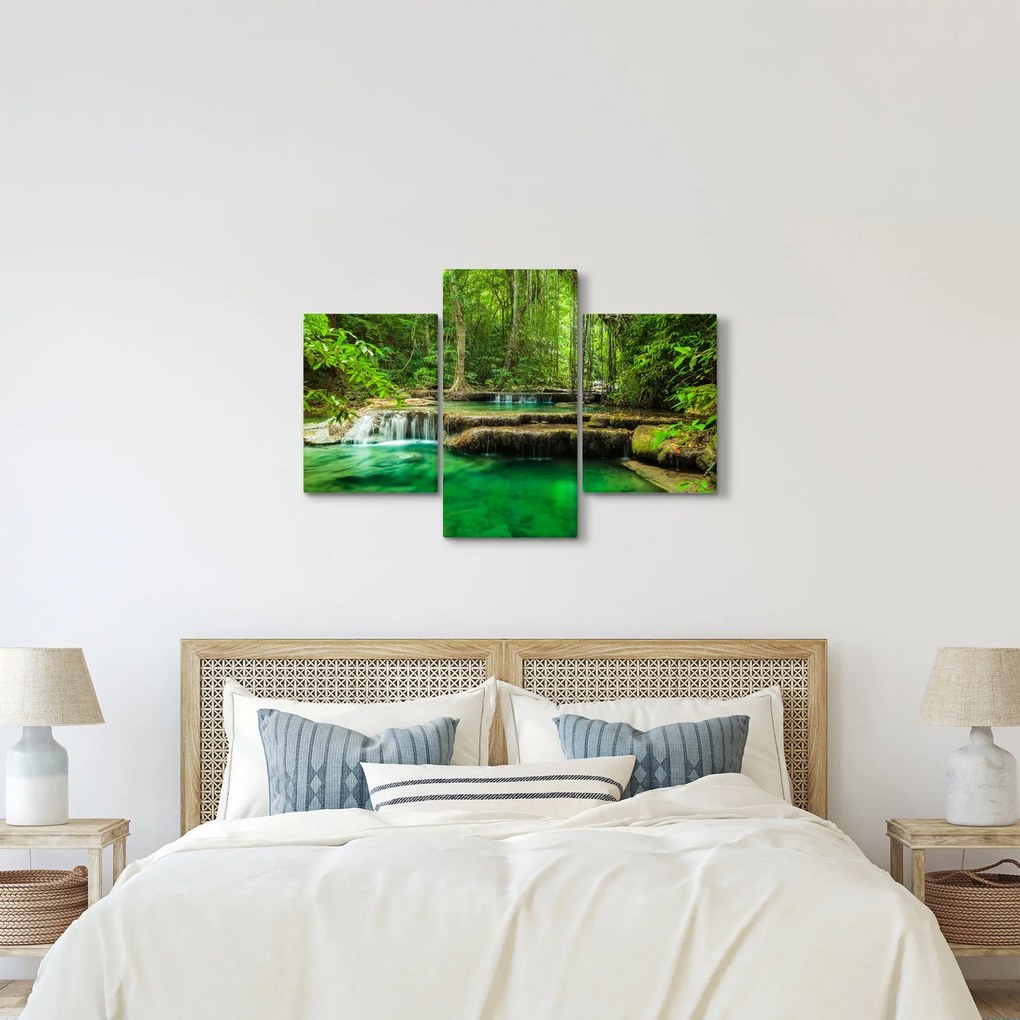 Tablou - Cascada verde (90x60 cm)