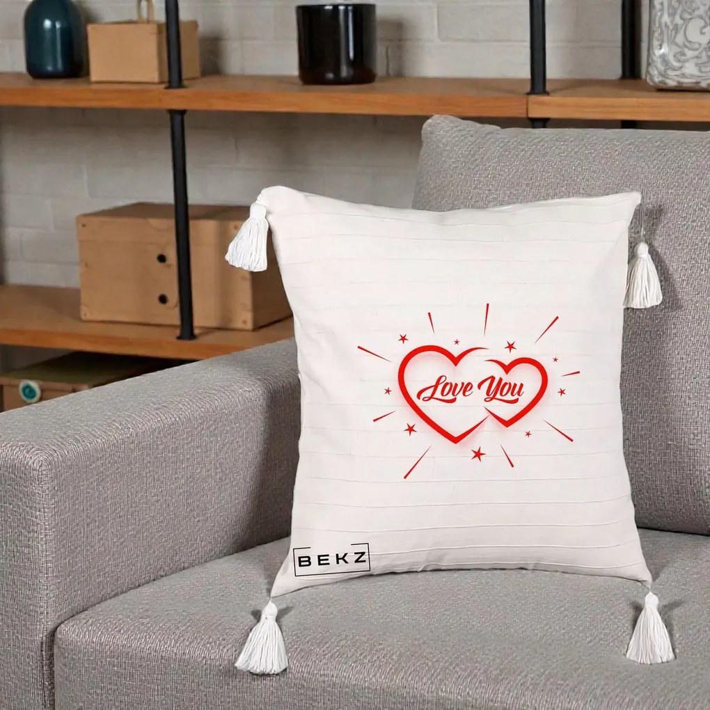 Cadou Romantic - Perna Personalizata Love You Doua Inimi, 40x40 cm, Bej cu Franjuri, Husa Detasabila, Perna Inclusa, BEKZ®