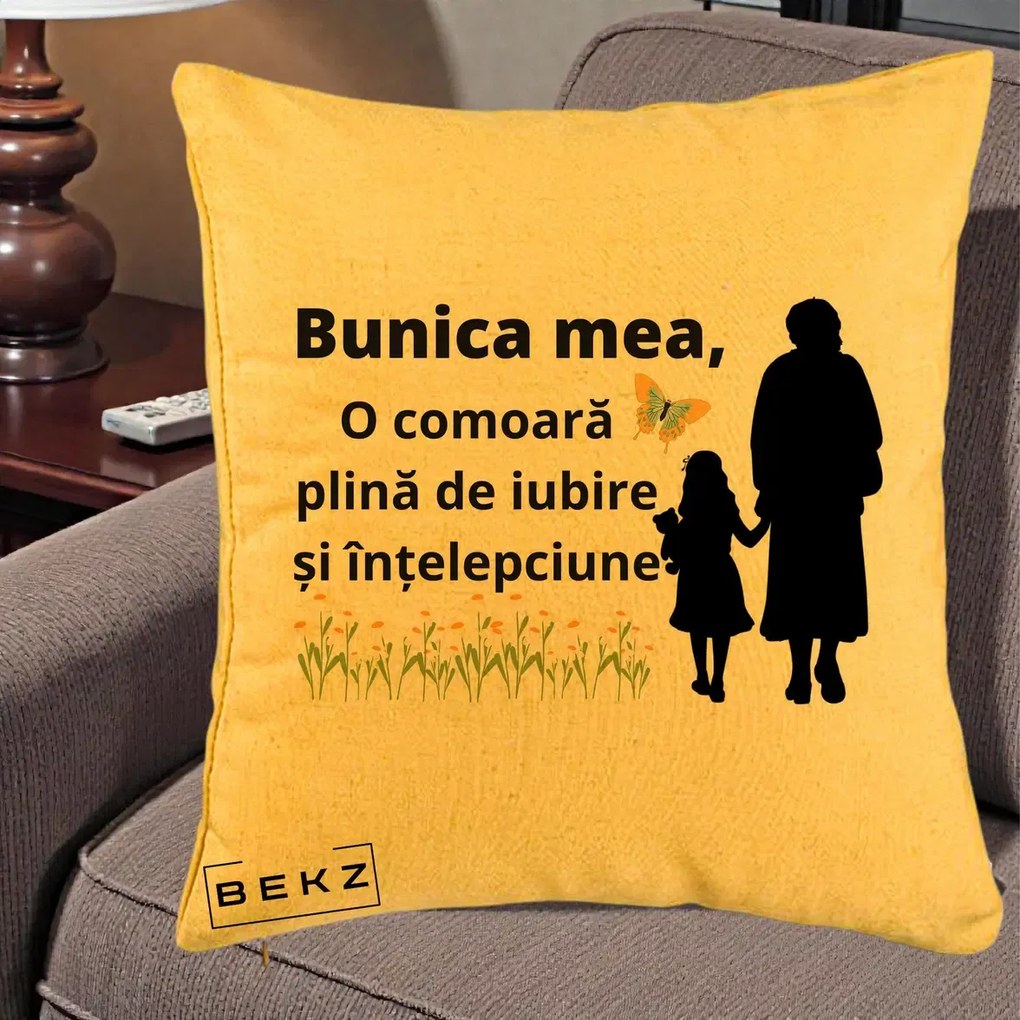 Cadou pentru Bunica - Perna Personalizata Bunica Mea Comoara Iubire Intelepciune Varianta Extinsa, 40x40 cm, Galben, Husa Detasabila, Perna Inclusa, BEKZ®