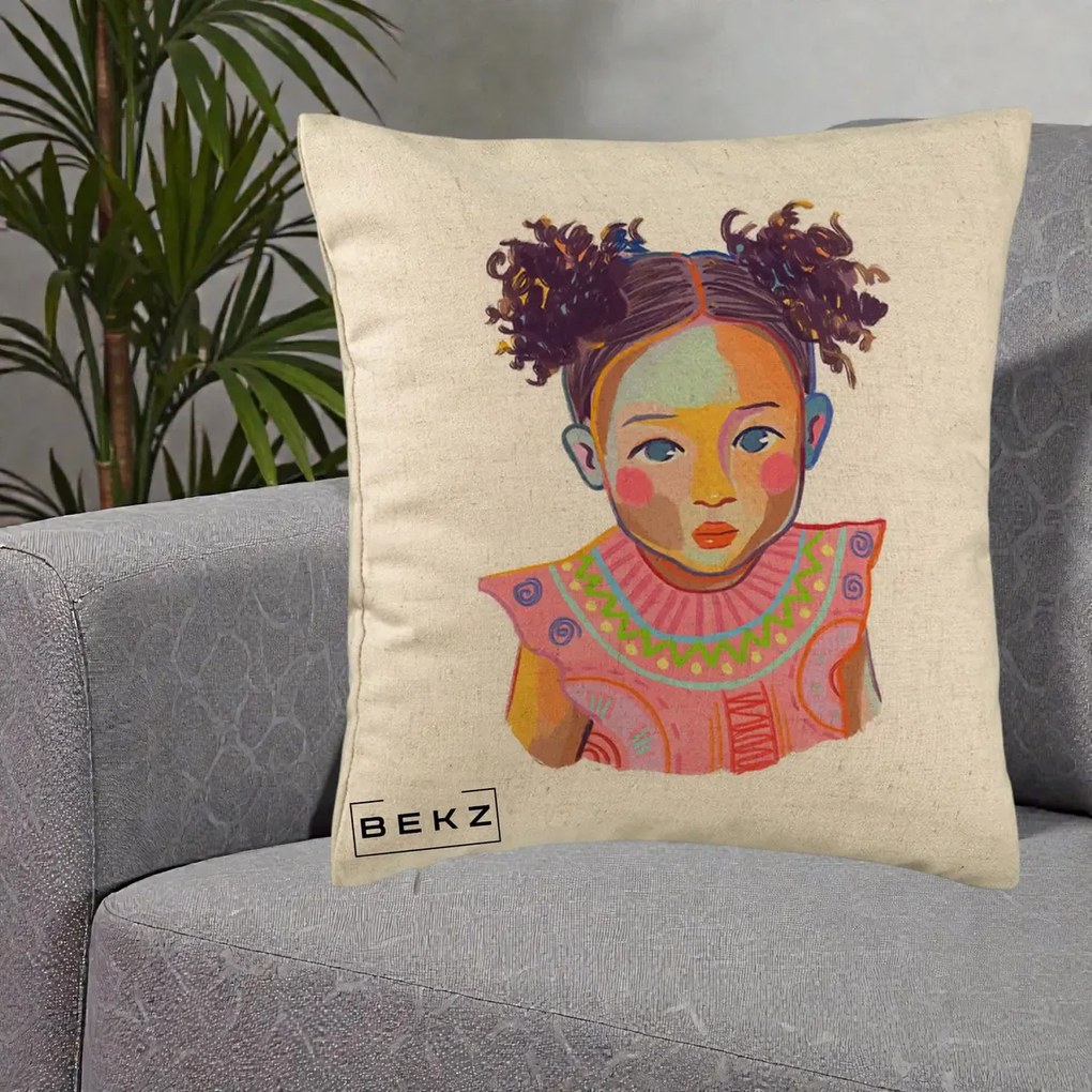 Perna Decorativa Fetita Vesela Portret Colorat, 40x40 cm, Bej, Husa Detasabila, Perna Inclusa, BEKZ®