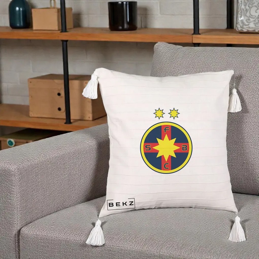 Perna Personalizata FCSB Fotbal Club Steaua Bucuresti, 40x40 cm, Bej cu Franjuri, Husa Detasabila, Perna Inclusa, BEKZ®