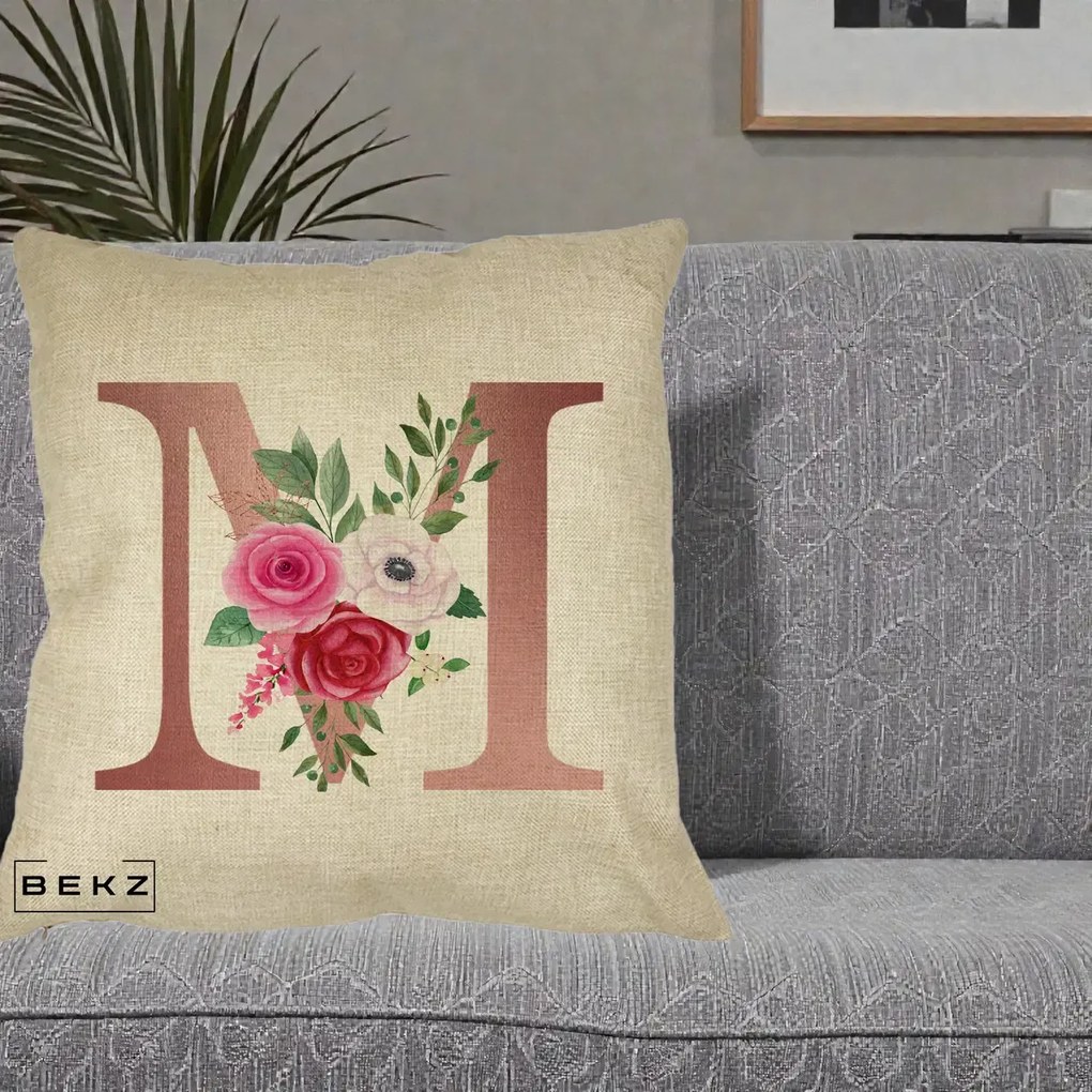 Cadou Personalizat - Perna Personalizata Monograma Rose Gold Litera M cu Trandafiri, 40x40 cm, Crem, Husa Detasabila, Perna Inclusa, BEKZ®