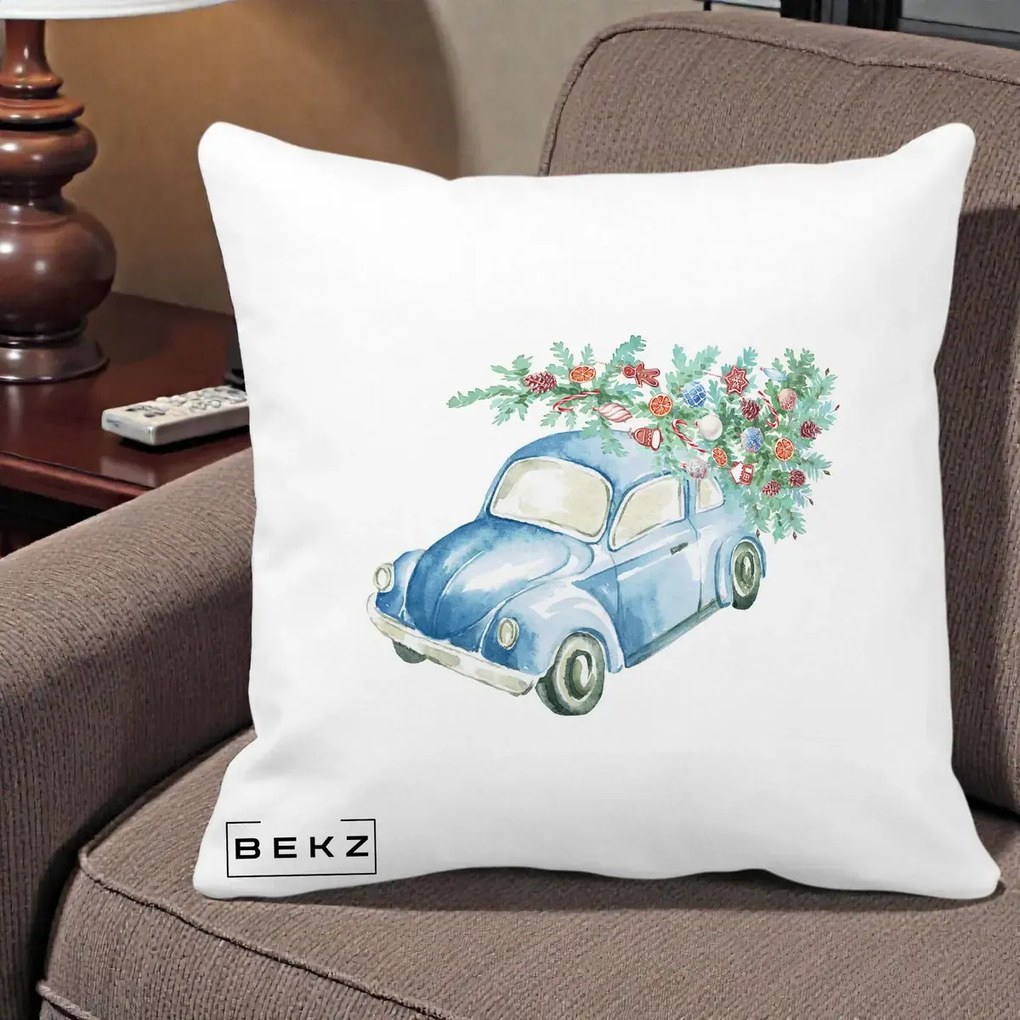 Perna Decorativa Masinuta Albastra cu Brad de Craciun, 40x40 cm, Alba Mata, Husa Detasabila, Perna Inclusa, BEKZ®