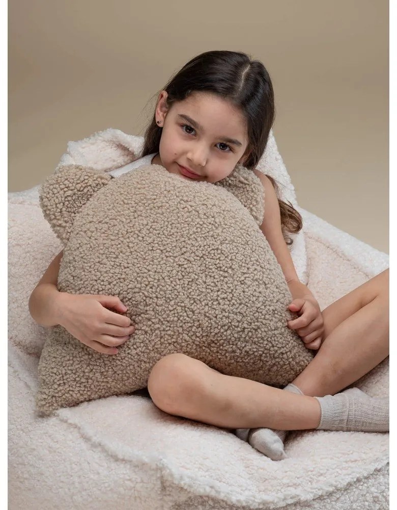 Fotoliu puf pentru copii crem cu tapițerie din țesătură bouclé Chair – Wigiwama