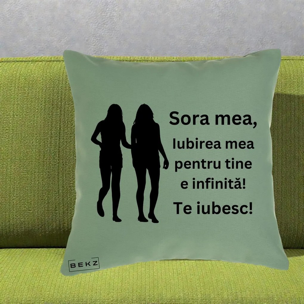 Cadou pentru Sora - Perna Personalizata Sora Mea Te Iubesc Siluete Negre Tinand Maini, 40x40 cm, Verde, Husa Detasabila, Perna Inclusa, BEKZ®