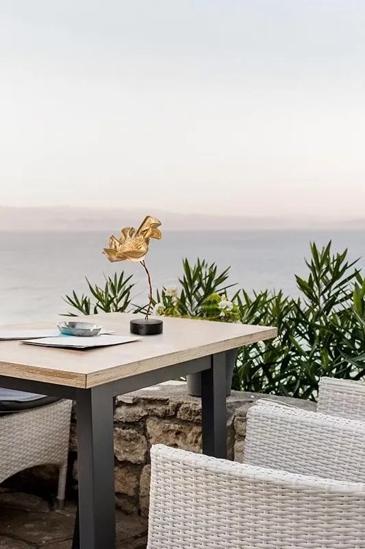 Veioza, Lampa de masa cu baterii ideala pentru restaurant, realizata manual Lafleur velvet