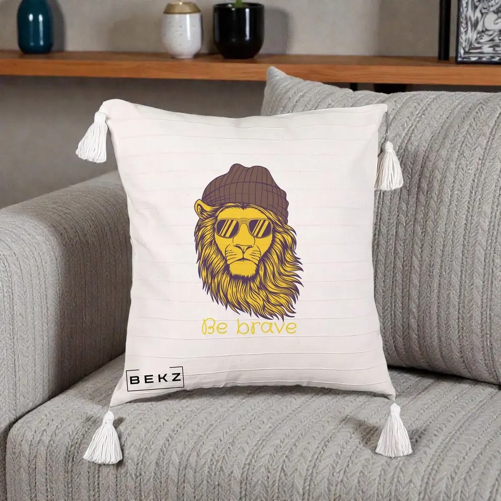 Perna Decorativa Leu Hipster Be Brave, 40x40 cm, Bej cu Franjuri, Husa Detasabila, Perna Inclusa, BEKZ®
