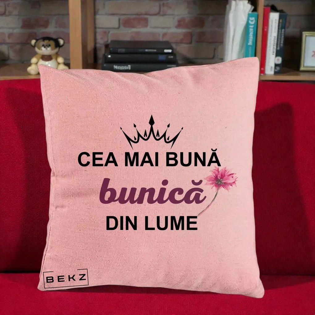 Cadou pentru Bunica - Perna Personalizata Cea Mai Buna Bunica Din Lume Coroana Mov Floare Roz, 40x40 cm, Roz, Husa Detasabila, Perna Inclusa, BEKZ®