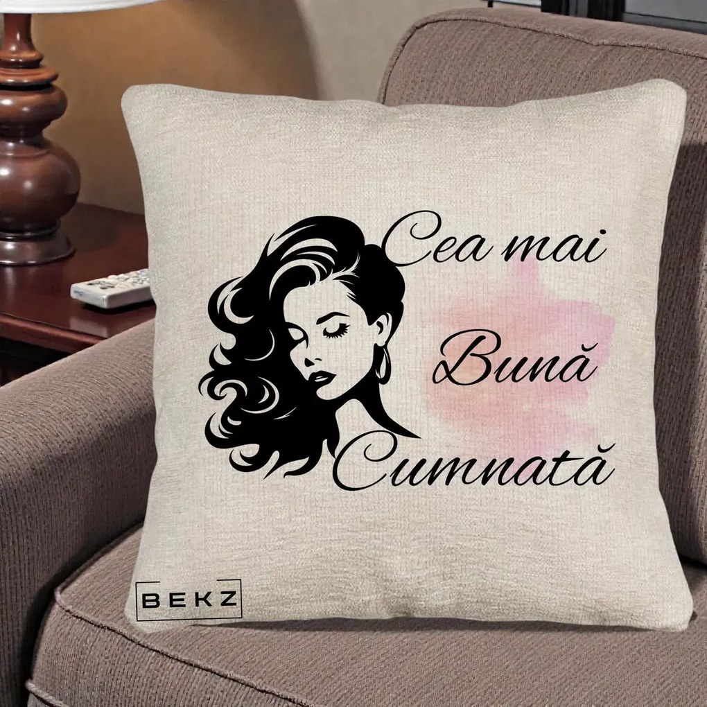 Cadou pentru Cumnata - Perna Personalizata Cea mai Buna Cumnata cu Silueta Dama si Pete Roz, 40x40 cm, Bej Canapea, Husa Detasabila, Perna Inclusa, BEKZ®