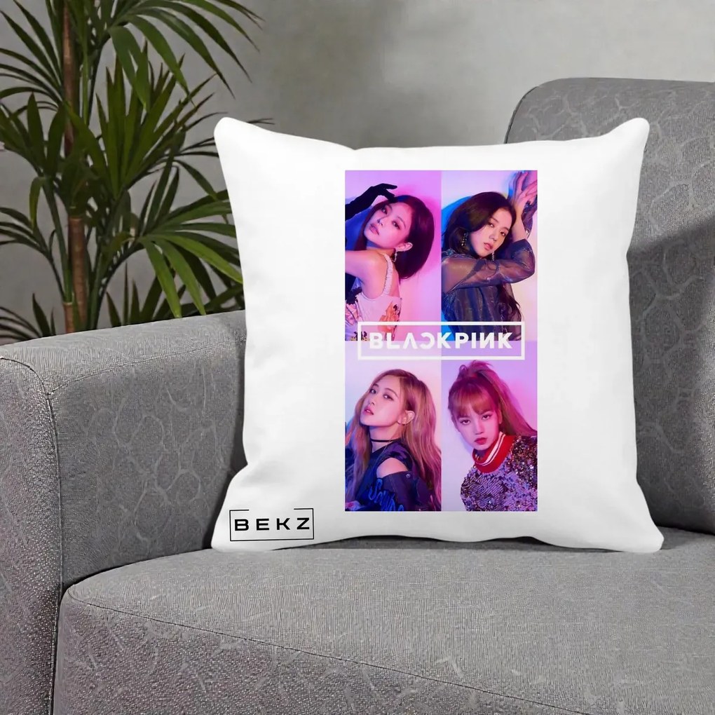 Perna Personalizata K-pop BLACKPINK Poster Colaj 4 Membre Violet Roz, 40x40 cm, Alba Mata, Husa Detasabila, Perna Inclusa, BEKZ®