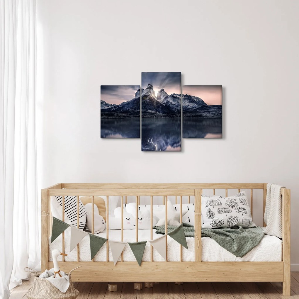 Tablou lacul cu munte (90x60 cm)