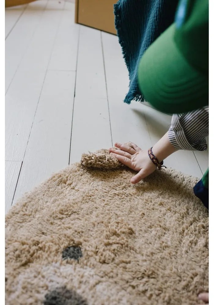 Covor pentru copii bej lavabil/țesut manual din bumbac 120x122 cm Bear – Lorena Canals