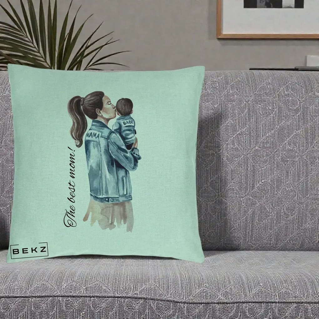 Cadou pentru Mama - Perna Personalizata The Best Mom Jachete, 40x40 cm, Verde Menta, Husa Detasabila, Perna Inclusa, BEKZ®