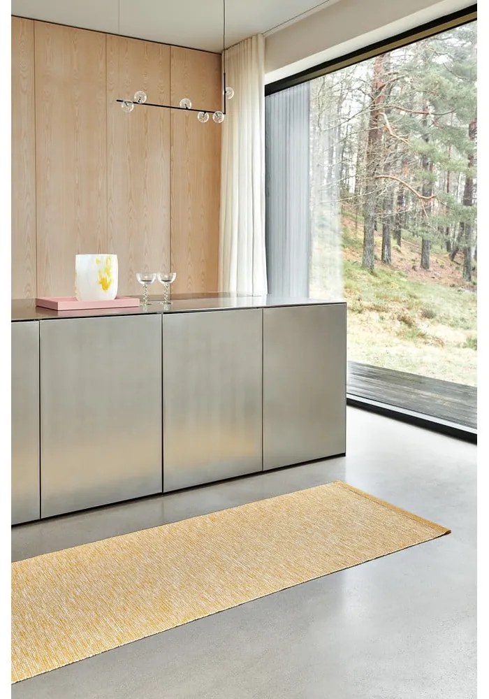 Covor tip traversă pentru interior și exterior galben muștar 70x225 cm Sam Mustard – Pappelina