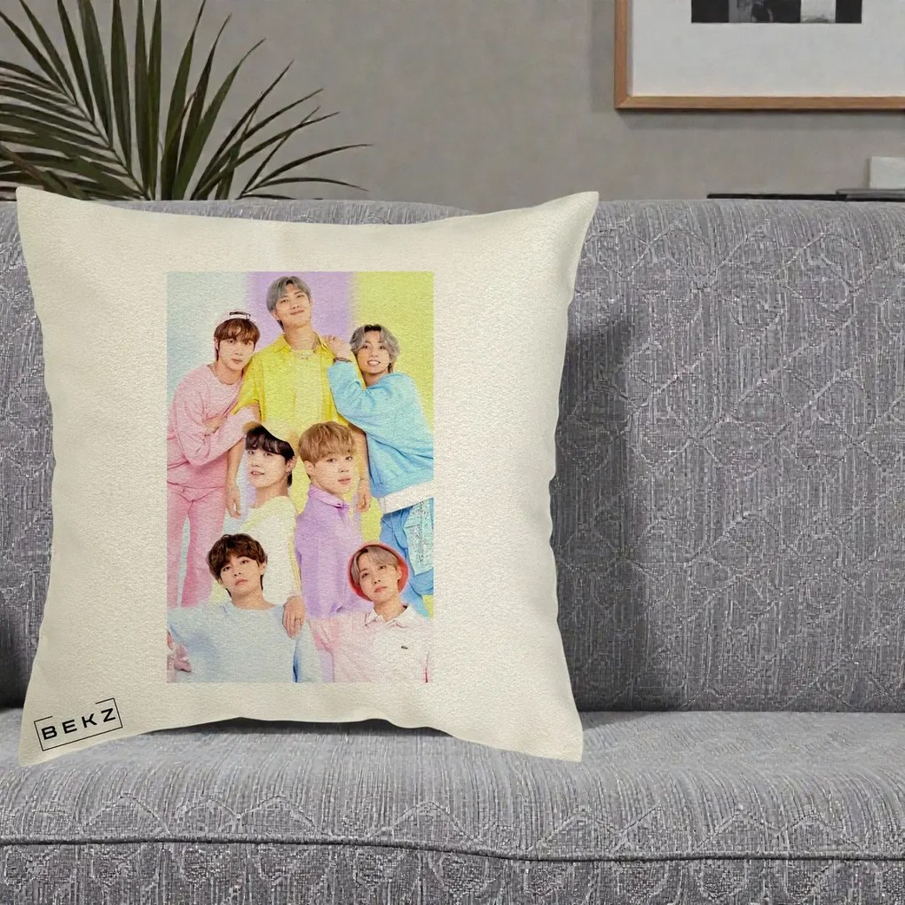 Perna Personalizata K-pop BTS Foto Grup Pastel Colorat cu 7 Membrii, 40x40 cm, Ecru, Husa Detasabila, Perna Inclusa, BEKZ®
