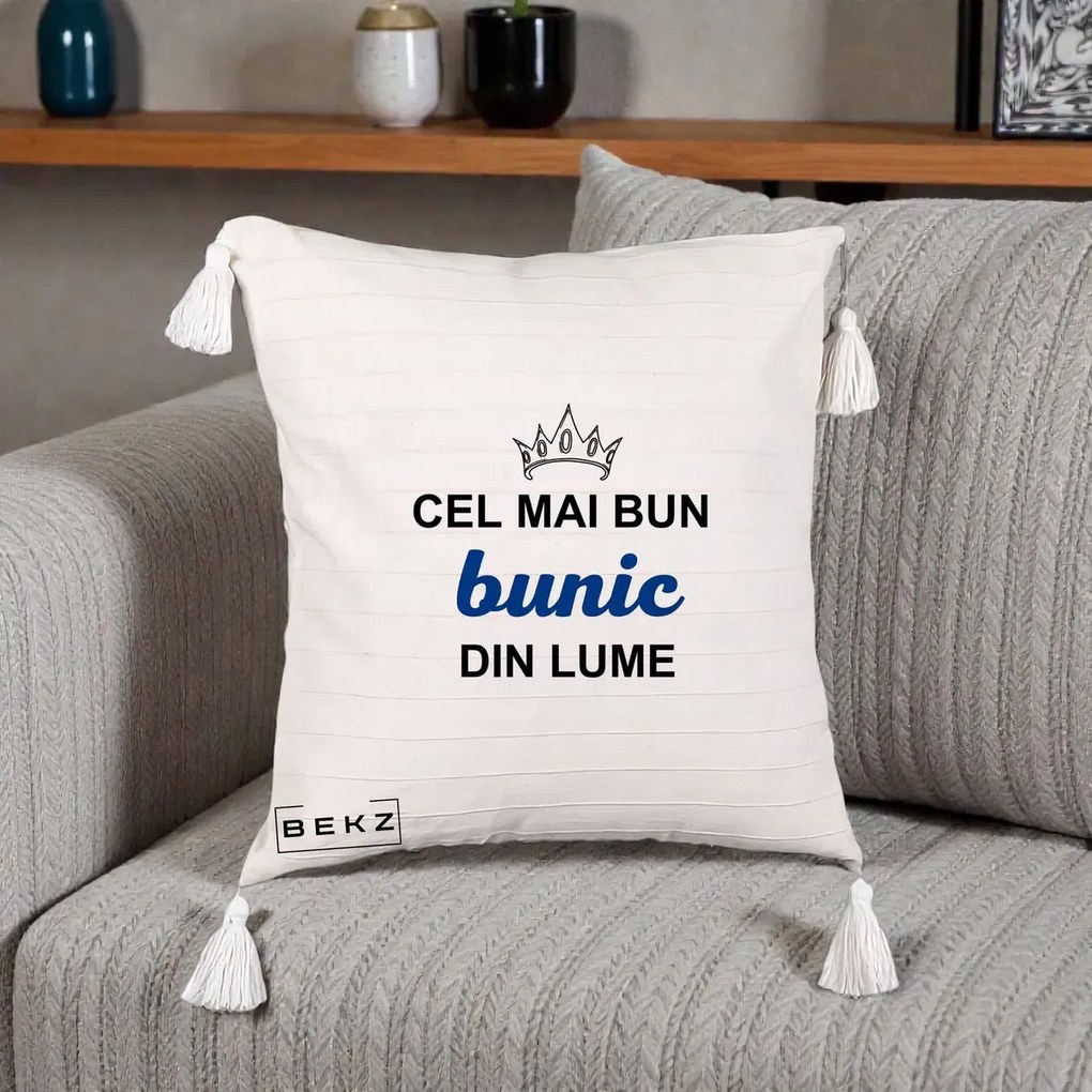 Cadou pentru Bunic - Perna Personalizata Cel Mai Bun Bunic Din Lume Coroana Albastra, 40x40 cm, Bej cu Franjuri, Husa Detasabila, Perna Inclusa, BEKZ®