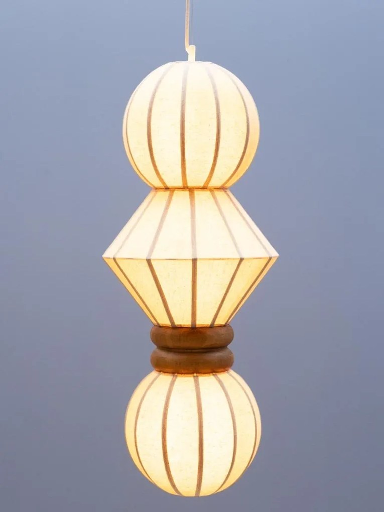 Lustra suspendată din bumbac și in, natur, cu structură din lemn, formă geometrică, 95x38 cm, „Lumea"