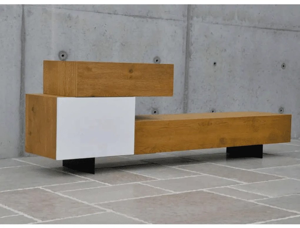 COMODA TV lemn masiv - 180 cm / 45 cm / h 76 cm