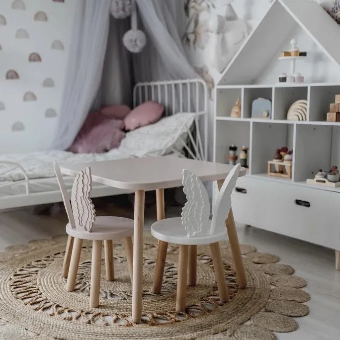 Set masuta patrata roz si 2 scaunele ingeras roz si alb