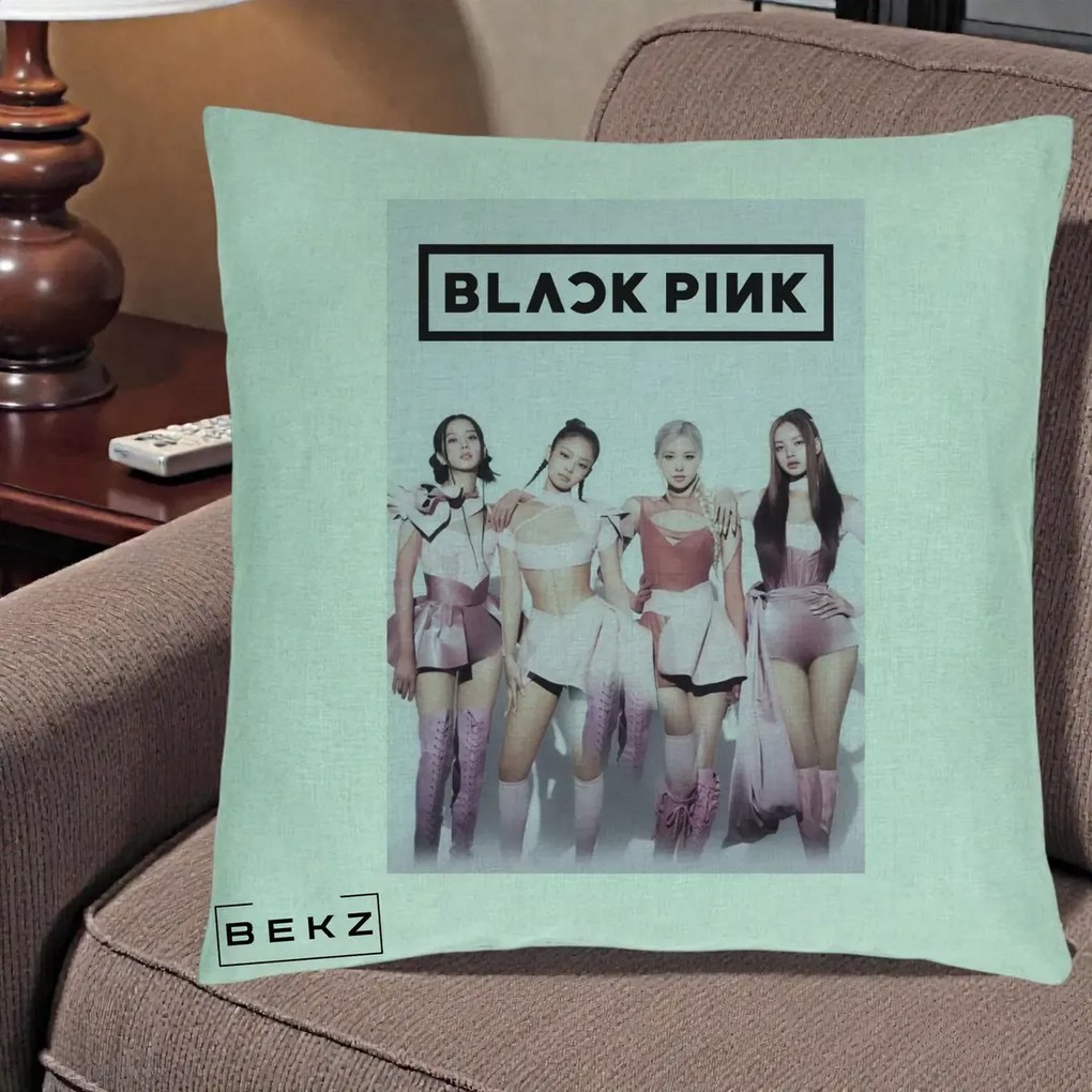 Perna Personalizata K-pop BLACKPINK Poster Roz Tinute Coordonate, 40x40 cm, Verde Menta, Husa Detasabila, Perna Inclusa, BEKZ®