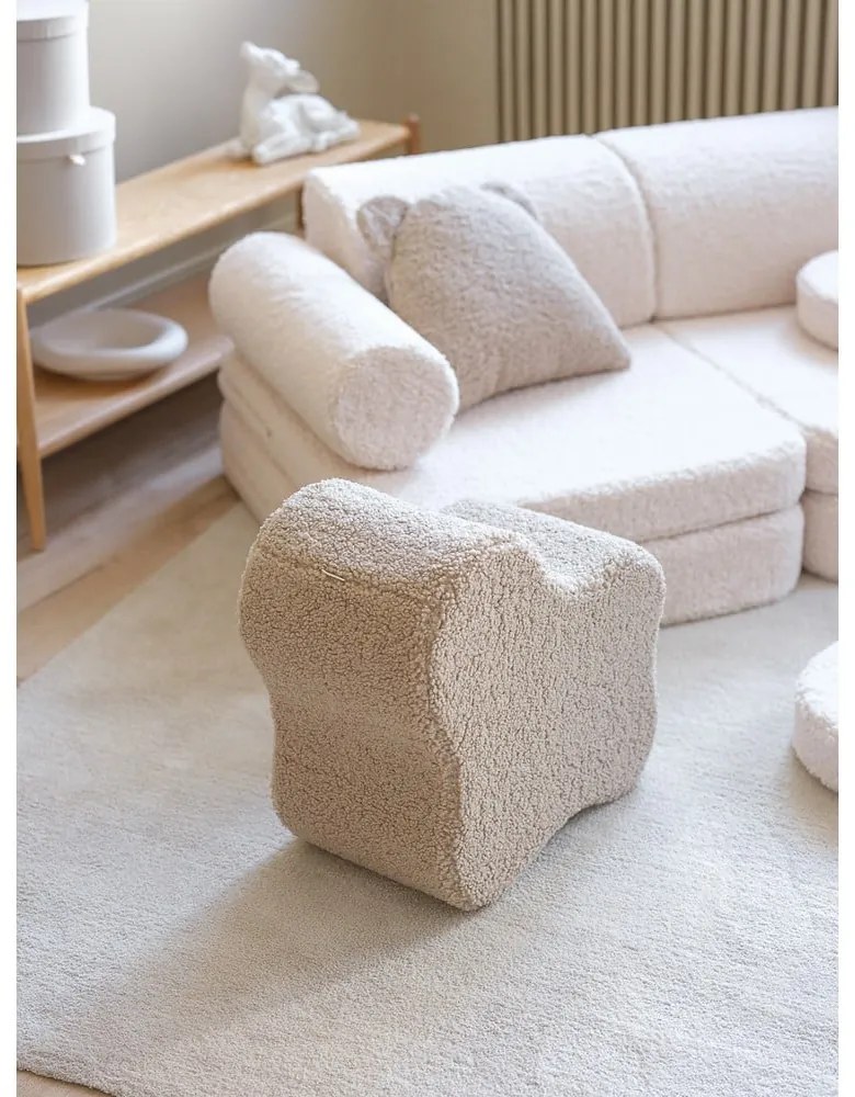 Canapea pentru copii crem cu tapițerie din țesătură bouclé 132 cm Settee – Wigiwama