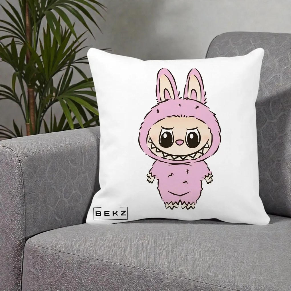 Perna Personalizata Labubu Mov Pastel, 40x40 cm, Alba Mata, Husa Detasabila, Perna Inclusa, BEKZ®