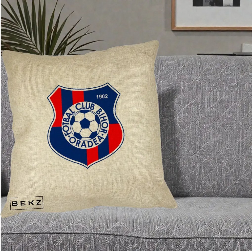 Perna Personalizata FC Bihor Oradea 1902 Fotbal, 40x40 cm, Crem, Husa Detasabila, Perna Inclusa, BEKZ®