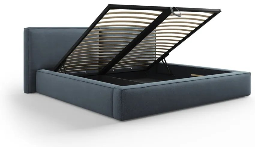 Pat matrimonial albastru închis tapițat cu spațiu de depozitare și somieră 160x200 cm Arendal – Cosmopolitan Design