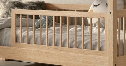 Pat Casă Forrest Beech 90x200 cm, pentru Camera Copii, din Lemn de Fag, cu Sertar, Protecție Suplimentară și Set Textil – Vipack