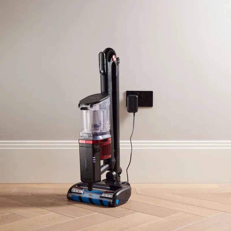 Aspirator vertical Ninja IZ300EUT, 309W, 0.7 l, 3 viteze, Autonomie pana la 60 min, HEPA, LED Smart display, Perie cu lumina, Negru / Rosu