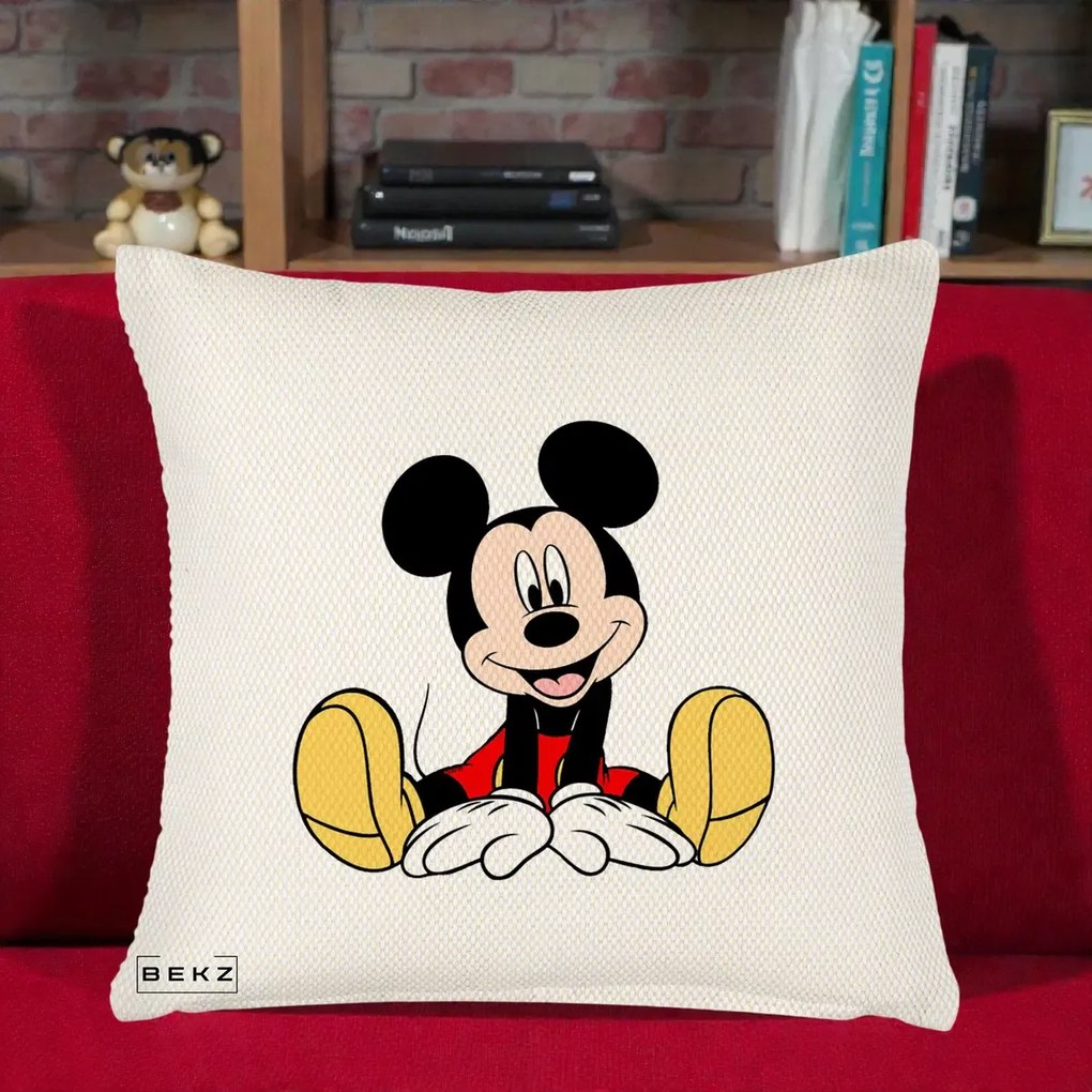 Perna Personalizata Mickey Mouse Relaxat, 40x40 cm, Crem Reliefat, Husa Detasabila, Perna Inclusa, BEKZ®