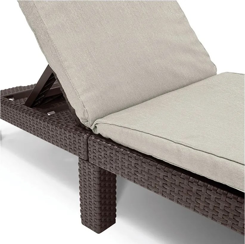 Șezlong de grădină maro din ratan artificial Daytona – Keter