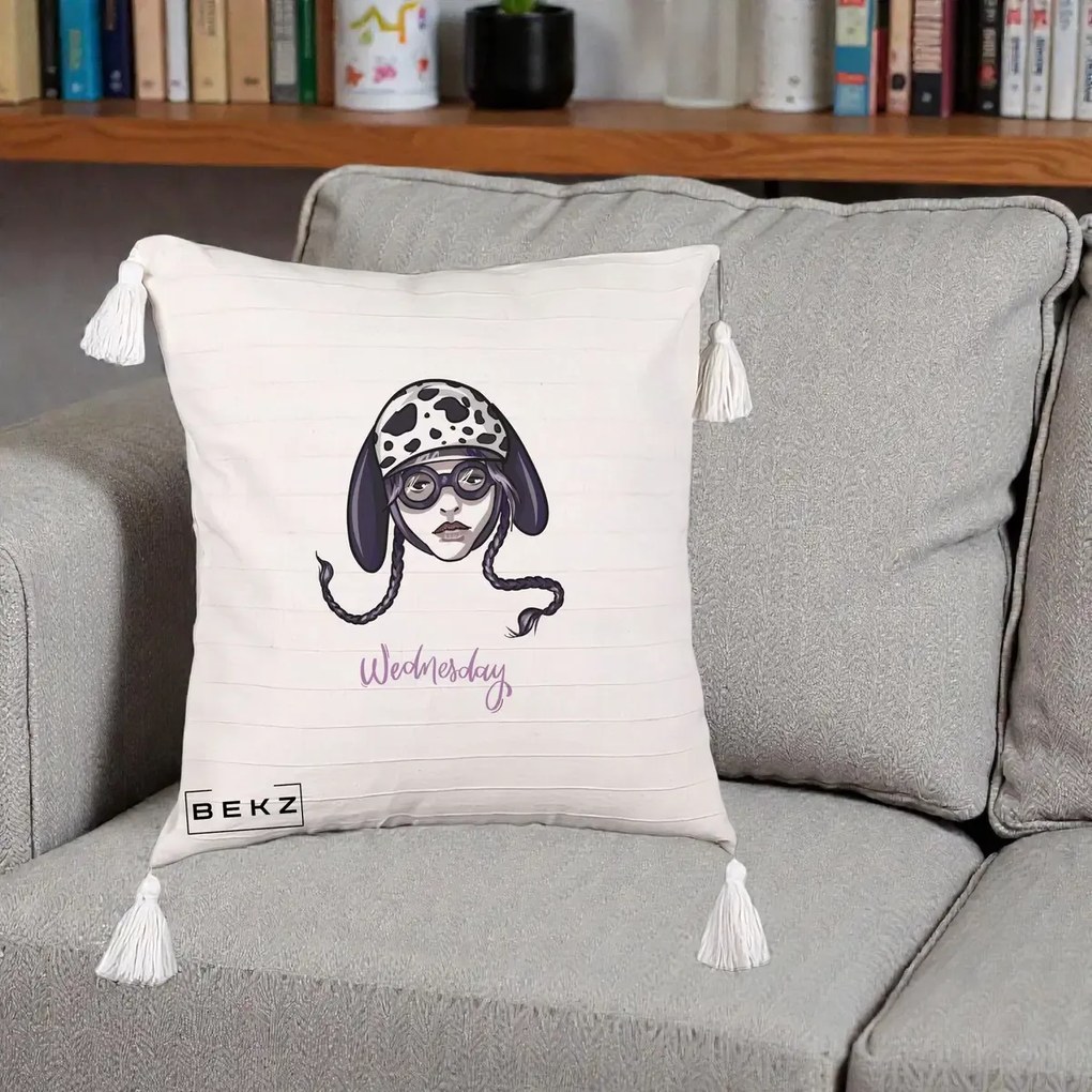 Perna Personalizata Wednesday Addams cu Caine Dalmatian, 40x40 cm, Bej cu Franjuri, Husa Detasabila, Perna Inclusa, BEKZ®