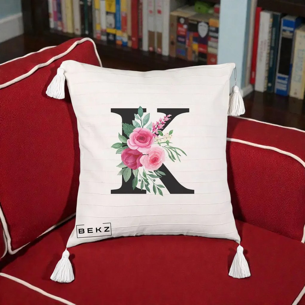 Cadou Personalizat - Perna Personalizata Monograma Florala Litera K, 40x40 cm, Bej cu Franjuri, Husa Detasabila, Perna Inclusa, BEKZ®