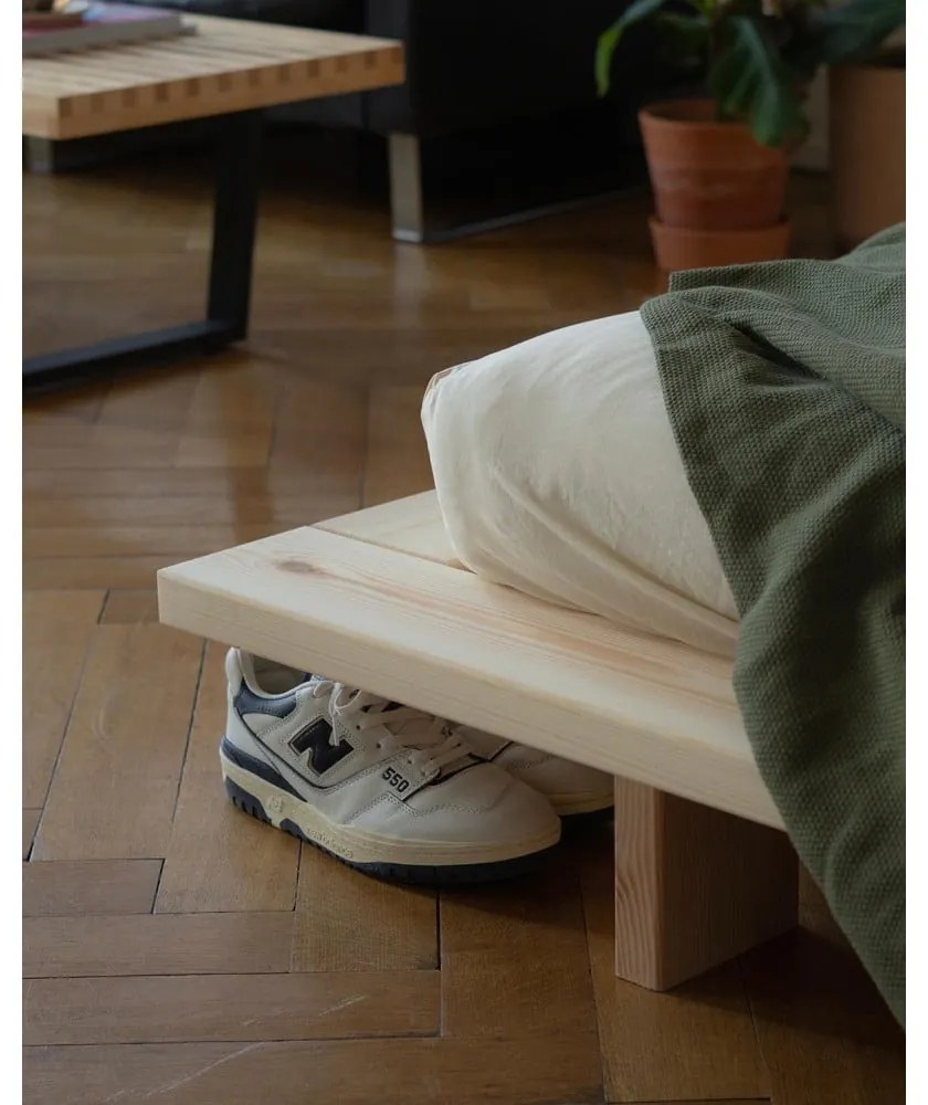 Pat matrimonial în culoare naturală din lemn de pin cu somieră 160x200 cm Japan – Karup Design